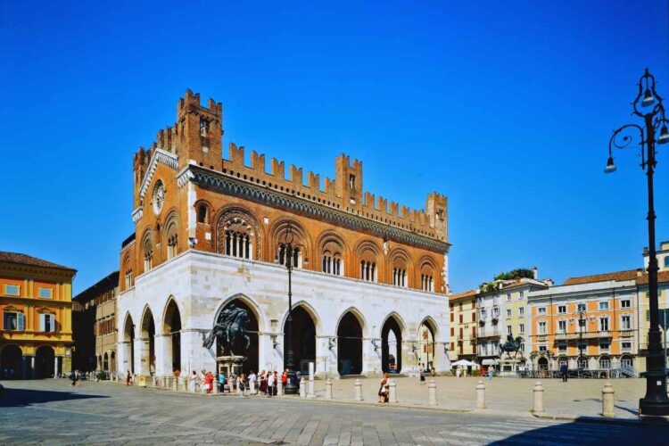 Piacenza, la città dei Palazzi: tesori architettonici da ammirare